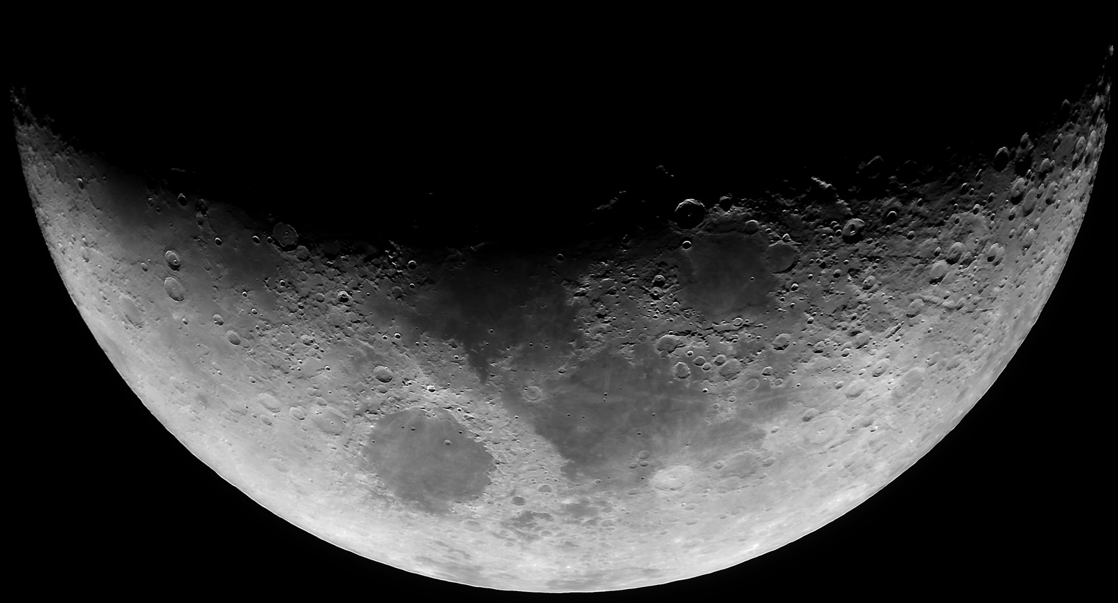 Mare Crisium dan Fecunditatis: Fokus Observasi Bulan 20 Juni 2026